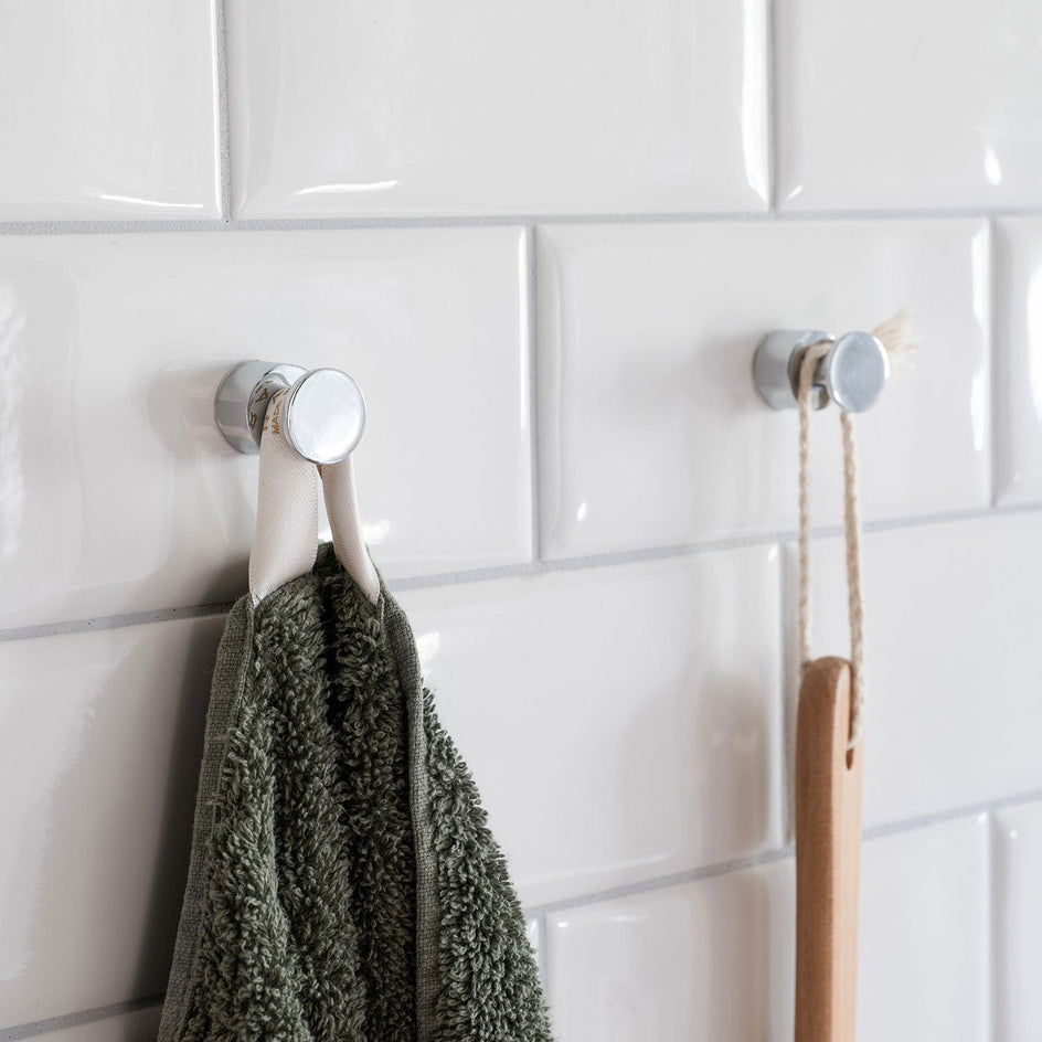 Smedbo Home 3455 Liten Krok - 2 stk Smedbo Knagger