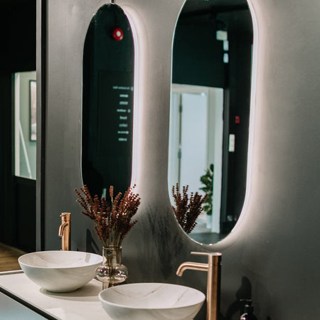 Korsbakken BLOKHUS ovalt speil med lys (vendbart)