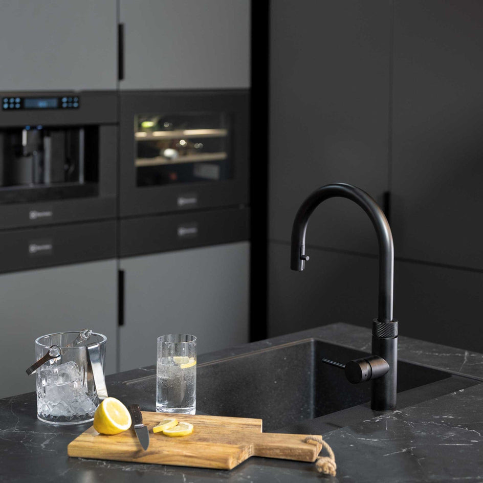 Quooker Flex alt-i-ett kjøkkenarmatur med uttrekksslange Quooker Kjøkkenarmatur
